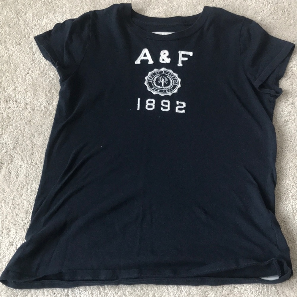Navy A&F T-shirt